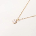 Collier minimaliste doré de 52 cm avec pendentif rond orné de la lettre O - Lettre O