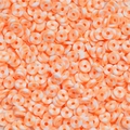 Dettaglio macro di perline Heishi in argilla arancione e bianca per gioielli fai da te - 350 Pezzi 1 Confezione (Diametro 6mm/Apertura 2mm) Circa 15.5g / Arancione Bianco