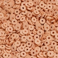 Vue de dessus des perles Heishi de 6 mm en argile rose pour bracelets DIY - 350 Pcs/Paquet (6mm/2mm Trou) / Chair
