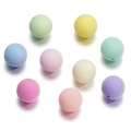 Macro detail van kleurrijke gevlokte macaronkralen voor DIY sieraden en telefoonkettingen - Diameter 15,5 mm/Gat 2,5 mm (5 Stuks/Verpakking) / Willekeurig Gemengde Kleuren