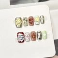 Kit d'ongles de Noël faits main avec oursons 3D rouges, nœuds et motifs de cœur - Style Ours Rouge Blanc Noël (F557)