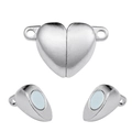 Detail van zilveren hartvormige magnetische sluitingen voor het maken van sieraden - 5 Stuks / Wit K/Zilver