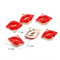 Rote Lippenanhänger aus vergoldeter Legierung und Emaille für kreativen DIY-Schmuck - Lippe / 10er Pack