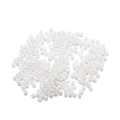 Vista macro detallada de cuentas de vidrio blanco macaron 3mm para creación de joyas DIY - 4mm Paquete 450g Unas 5000 piezas / Blanco