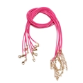 Vista de cordones trenzados rosa con cierres de langosta dorados y cadenas de extensión - Rosa rojo
