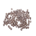 Vue macro de perles de rocaille gris perle 4mm pour la création de bijoux DIY - 300 Pièces/Paquet / Marron