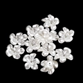 Perline a fiore in imitazione perla ABS bianca per gioielli fai-da-te e artigianato - Fiore a cinque petali (25mm) / 20 Pezzi/Confezione