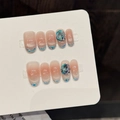 Set di unghie finte sfumate rosa e blu con glitter e strass blu brillanti - Extra Piccolo (XS) / W220-Ovale Corto