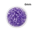 Détail de perles lettres de 6mm en acrylique violet translucide pour bijoux DIY - Perles de lettres anglaises carrées (6mm) / Fond Violet Texte Blanc