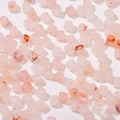 Detalle de cuentas de cubo de acrílico rosa jaspeado con esquinas redondeadas para joyas - Juego de 20 Piezas / Rosa Anaranjado
