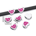 Dettaglio macro di una perla a cuore con smalto rosa e cristallo per bracciali DIY - Cuore Strass Rosa Forte