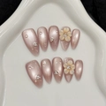 Unghie finte cat-eye rosa con fiori in rilievo 3D e strass brillanti decorativi - XS / Stile Fiore 3D Rosa Perla Calda Mandorla Media (3038)