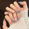 Unghie finte sfumate fatte a mano con fiori 3D e strass su punte di forma ovale - XS / Stile Ovale Medio (3249)