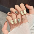 Champagne cat-eye kunstnagels met gouden amber finish en 3D strass-stenen - XS Extra Klein / Champagne Flash Kattenoog (210-Kort Ovaal)