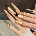 Ongles à presser oeil-de-chat noir et or de luxe avec fleurs 3D et forme stiletto - XS / Stiletto (656)