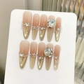 Goldene Katzenaugen-Press-on-Nägel mit 3D-Schmetterling, Perlen und Kristallen - XS / Gold Katzenauge Farbverlauf Lang Stiletto