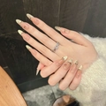 Uñas postizas de cereza hechas a mano con efecto ojo de gato dorado y pedrería - Extra Pequeño (XS) / Estilo Almendra Larga