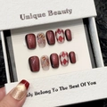 Unghie finte rosso cat eye con motivo a rombi dipinti a mano e foglia d'oro in box - Extra Piccolo (XS) / 2649-Trapezio Ultra Corto