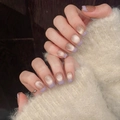 Champagne cat-eye kunstnagels met lavendelkleurige french tips in amandelvorm - Superkort Trapezium (2800) / Extra Klein (XS)