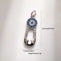 Detailansicht des Evil Eye Sicherheitsnadel-Anhängers mit Maßen 20,7mm Länge und 7,5mm Breite - Silberner Böser Blick Pin Anhänger (A0213-10)