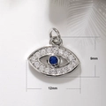 Vue macro détaillée montrant les dimensions 9x12mm de ce pendentif œil maléfique argent - Exquis œil du mal en argent(A0067 Œil)