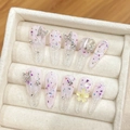 Rosé-Gradient Kunstnägel mit 3D-Silber-Schmetterlingen, Strasssteinen und Blumendetails - Extra Klein (XS) / 1624 Lange Tropfen