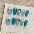 Uñas postizas ojo de gato azul pavo real con purpurina plateada, cristales y perlas - XS / Ataúd Medio (1822)
