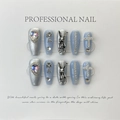 Faux ongles cercueil faits main argent et bleu avec lapin 3D et breloque gothique - Très Petit (XS) / Style Saturne Croix (566-Saturn Westwood)