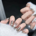 Unghie finte cat-eye champagne con paillettes argentate e forma a bara lunga - Stile a Bara Corto (1379) / Extra Piccolo (XS)