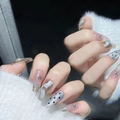 Uñas postizas de lunares con purpurina plateada, lazos 3D y detalles de perlas - Extra Pequeño (XS) / Estilo Coffin Medio de Lunares