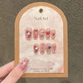 Uñas postizas artesanales de Alicia en el País de las Maravillas con fresas y conejos - XS / Ataúd Corto
