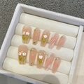 Handgefertigte Kunstnägel mit 3D-Tulpen und Perlen auf pfirsichrosa Basis - XS / Mittel Sarg