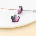 Gros plan de perles de cerisier en verre dégradé pour la création de bijoux DIY - Pétale de fleur de cerisier (26960)