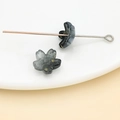 Perles fleurs de cerisier en verre gris fumé avec feuille d'or pour création bijoux DIY - Pétale de fleur de cerisier (26955)