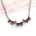 Ensemble de charms de Noël avec pendentifs maison émaillés sur bracelet maille serpent - Maison de Neige (15219)