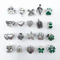 Set de joyería DIY con 20 dijes de metal plateado y esmalte verde para pulseras - Cuentas de Agujero Grande Serie Azul (HK796) / Juego de 20 Piezas / Serie Azul