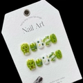 Uñas postizas artesanales verdes y blancas con diseño de serpiente 3D y dibujos animados - Grande (L) / Serpiente