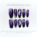 Handgemaakte paarse cat eye nepnagels met maan- en strass-steentjes galaxy design - Extra Klein (XS) / Donkerpaars Kattenoog