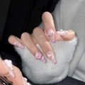 Faux ongles faits main longs cercueil roses avec motifs 3D cochon et cœurs - XS / Cochon de Pain Grillé