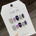 Uñas postizas Y2K hechas a mano en lila y negro con tablero de ajedrez plateado y corazones - XS / Ataúd Súper Corto a Cuadros Morado (927)