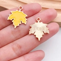 Set de dijes de hoja de membrillo en esmalte amarillo y oro para joyería DIY en la mano - Hoja de Membrillo Esmaltada Amarillo Jengibre (14252)