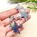 Vue détaillée de pendentifs perroquet en acrylique coloré pour la création de bijoux DIY - Pic-vert Bleu sur Branche (23949)
