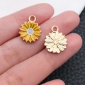 Colgante girasol de esmalte amarillo con reverso metálico dorado para joyas - Margarita Pequeña de Esmalte Amarillo (14784)