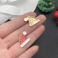 Goldene Weihnachtssterne und rote Emaille-Anhänger handgehalten für DIY-Schmuck - Roter Hut (14179)