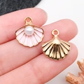 Macro de mini breloques coquillage en émail rose et métal doré avec perles pour bijoux DIY - Rose Émail Coquillage Marin (15776)