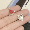 Kerstmuts hanger met rood emaille en strassteentjes voor DIY-sieraden maken - Rode Emaille Kerstmuts (14316)