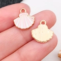 Pendentif coquillage émaillé rose et blanc avec dos doré et anneau pour bijoux fait main - Coquillage en Émail Rose (10991)