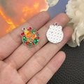 Christmas wreath enamel pendant with red bow and gold bells for DIY jewelry - Green Gingerbread Man Wreath Bell (19666) 23x20mm