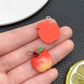 Pendentif pomme 3D en résine avec anneau en métal pour bijoux DIY et chaînes de téléphone - Style Pomme (24369)