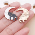 Enamel black cat on white moon alloy charm pendant for DIY Halloween jewelry - 1 Piece/Pack (18x26mm)